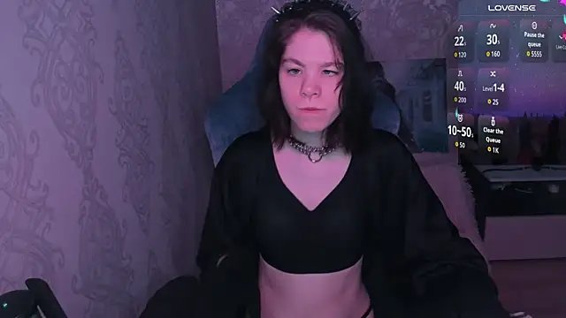 aestheticbeing online show from 04/04/26, 12:02