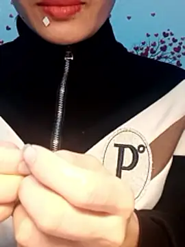 Hinna x online show from 02/15/26, 10:17