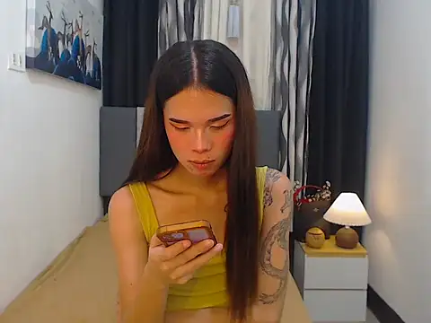Colette Thompson online show from 04/22/26, 12:50