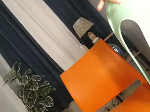 yourmochaloca69 online show from 10/05/25, 12:25