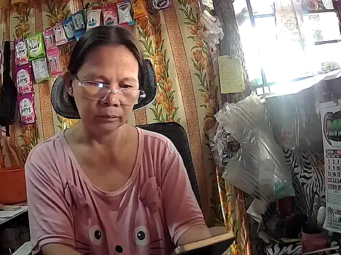 Hotzoey16 online show from 04/22/26, 10:22