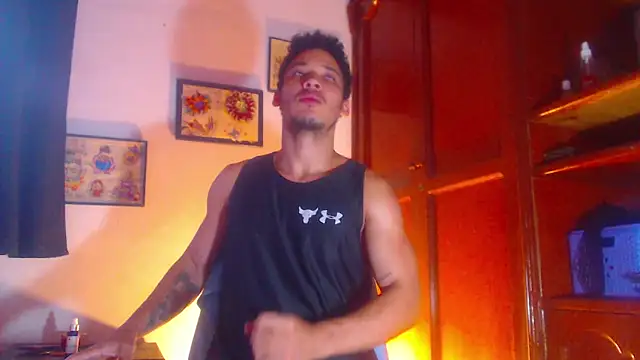 Snapshot of RuiMaddoox chatting on 10/09/25, 11:41 RuiMaddoox online show from 10/09/25, 11:41