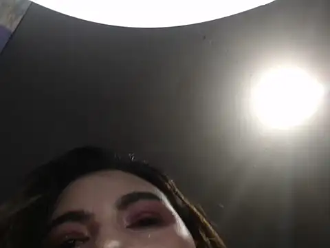 Snapshot of hotasianpinky chatting on 10/29/25, 04:37 hotasianpinky online show from 10/29/25, 04:37