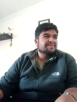 Snapshot of Rolo-Sumiso chatting on 09/25/25, 01:15 Rolo-Sumiso online show from 09/25/25, 01:15