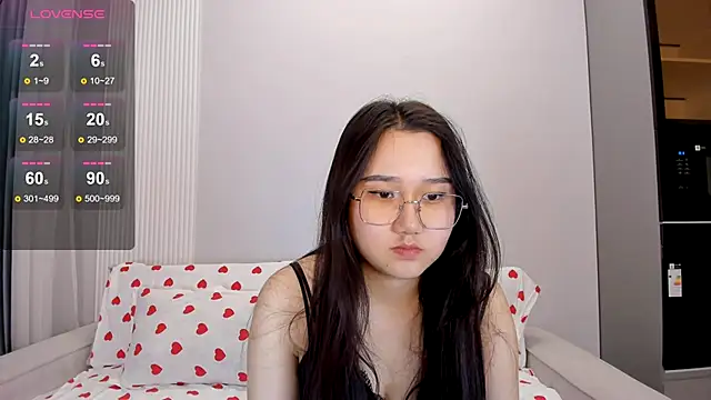 yoon shin online show from 11/15/25, 04:32