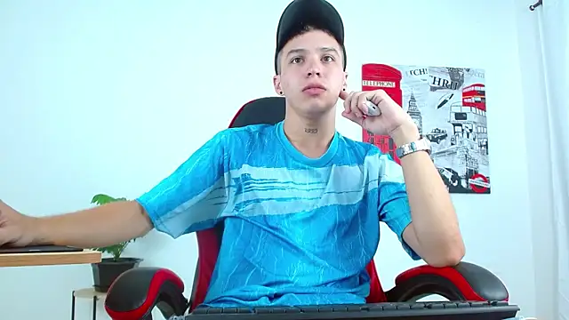 Cumandres18 online show from 09/18/25, 01:57