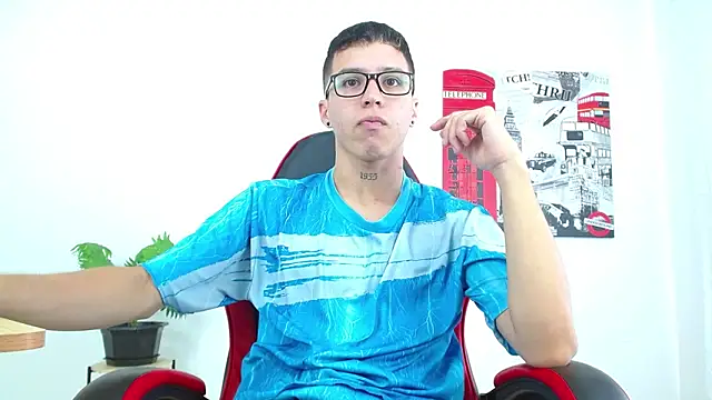 Cumandres18 online show from 09/24/25, 01:58