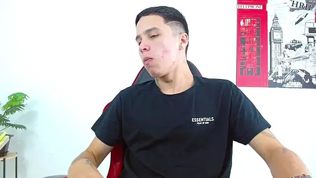 Cumandres18 online show from 02/10/26, 03:27