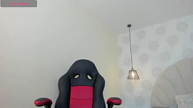 GIANAMILLER6 online show from 10/21/25, 12:17