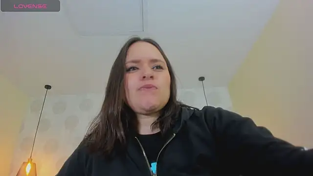 GIANAMILLER6 online show from 12/22/25, 12:24