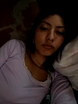 emilypeluda online show from 04/20/26, 02:03