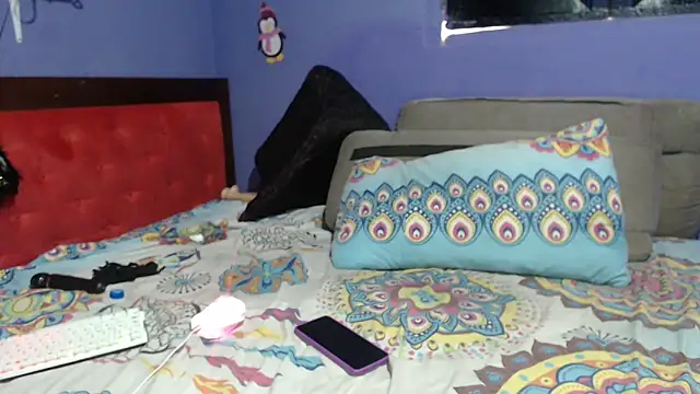 Snapshot of Charlot_suny_dirty chatting on 12/13/25, 09:20 Charlot suny dirty online show from 12/13/25, 09:20