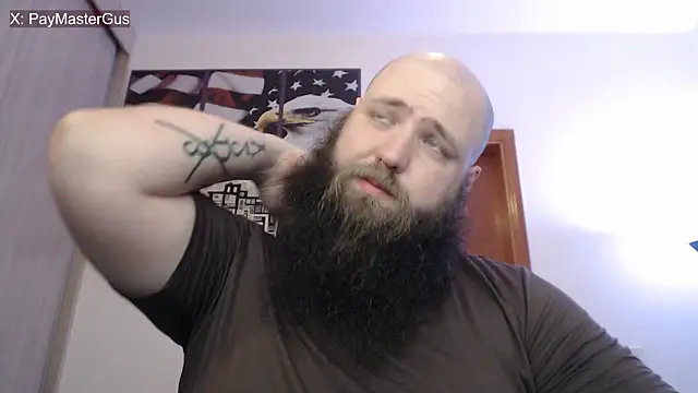 Snapshot of PayMasterGus chatting on 09/20/25, 02:12 PayMasterGus online show from 09/20/25, 02:12