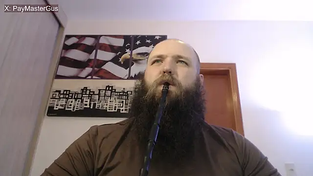 Snapshot of PayMasterGus chatting on 09/27/25, 02:05 PayMasterGus online show from 09/27/25, 02:05