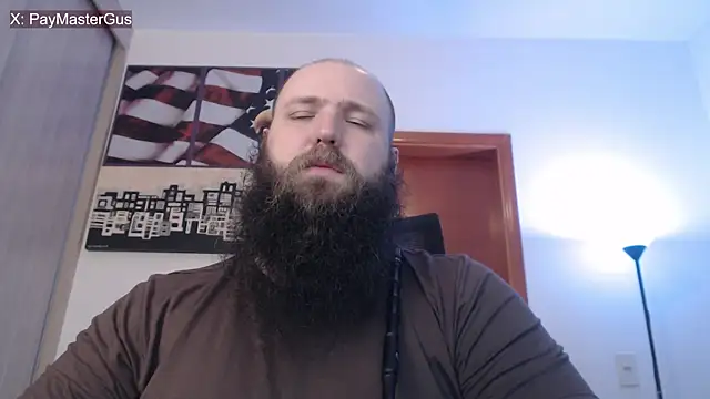 Snapshot of PayMasterGus chatting on 10/23/25, 02:22 PayMasterGus online show from 10/23/25, 02:22