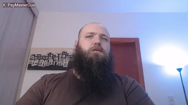 Snapshot of PayMasterGus chatting on 11/26/25, 03:51 PayMasterGus online show from 11/26/25, 03:51