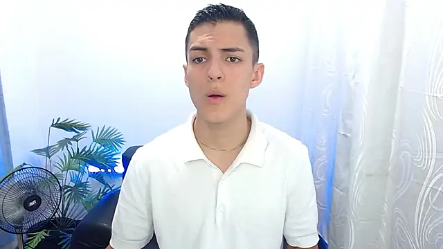 Snapshot of Matiius18 chatting on 09/16/25, 02:07 Matiius18 online show from 09/16/25, 02:07