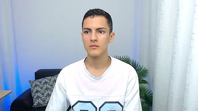 Snapshot of Matiius18 chatting on 10/03/25, 02:36 Matiius18 online show from 10/03/25, 02:36