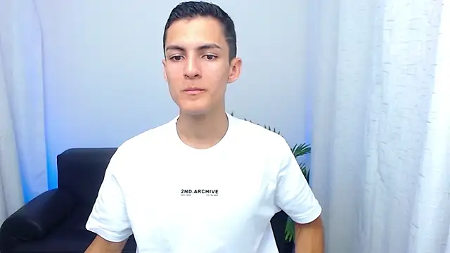 Snapshot of Matiius18 chatting on 11/05/25, 02:28 Matiius18 online show from 11/05/25, 02:28