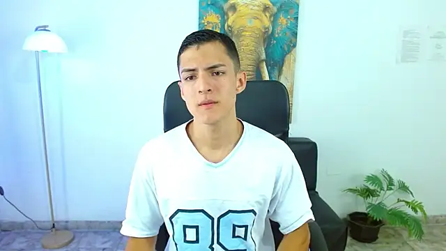 Matiius18 online show from 04/13/26, 02:33