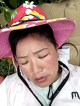 Snapshot of Mptrangp chatting on 04/08/26, 05:29 Mptrangp online show from 04/08/26, 05:29