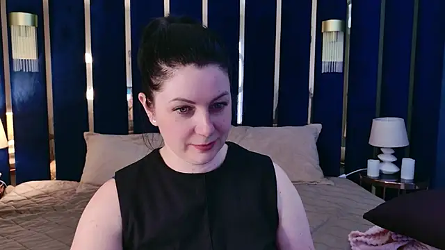 Snapshot of Nina_Stane chatting on 06/20/26, 05:43 Nina Stane online show from 06/20/26, 05:43