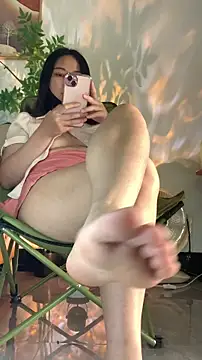 zhizhinaigai online show from 03/25/26, 04:51