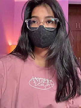 Snapshot of Neha18 chatting on 06/28/26, 04:24 Neha18 online show from 06/28/26, 04:24
