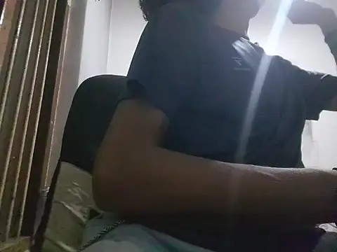 Snapshot of Ashy2001 chatting on 09/17/25, 01:57 Ashy2001 online show from 09/17/25, 01:57