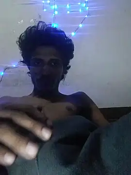 Snapshot of Ashy2001 chatting on 10/10/25, 06:18 Ashy2001 online show from 10/10/25, 06:18