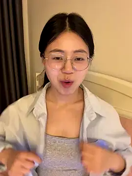 Ella-A9 online show from 09/12/25, 04:29