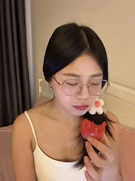 Ella-A9 online show from 09/13/25, 05:07