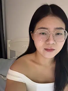 Ella-A9 online show from 09/27/25, 02:55