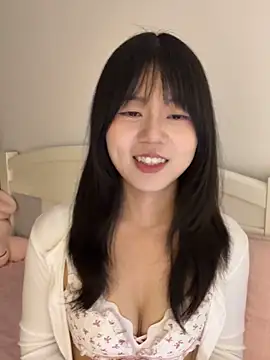 Ella-A9 online show from 10/14/25, 05:47