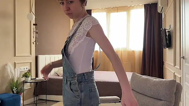 daniellia  online show from 02/13/26, 10:33