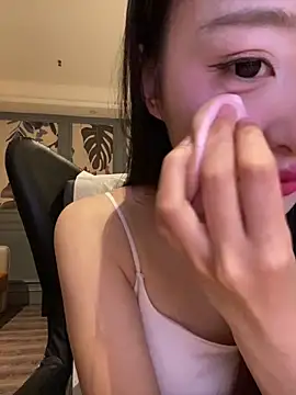 MengMeng0515 online show from 04/02/26, 11:41