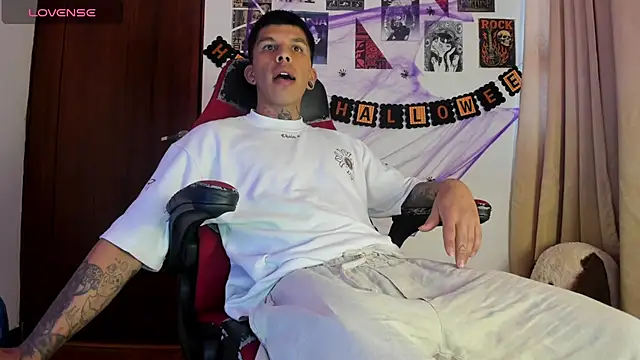 Savajelust online show from 10/19/25, 05:24