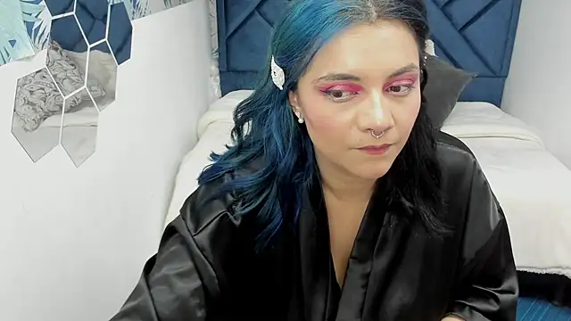 Kiara Cruz   online show from 09/14/25, 01:05