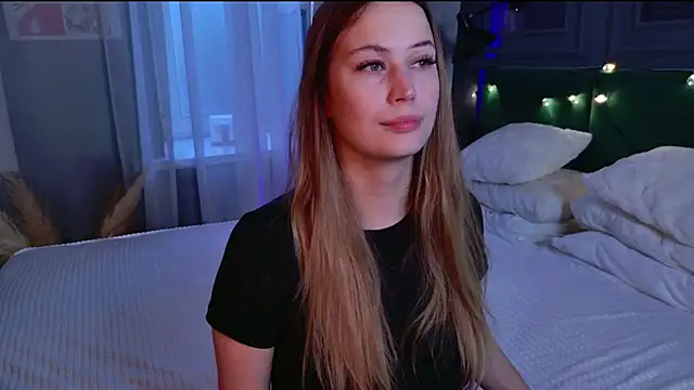 Sofii Ly online show from 11/15/25, 06:00