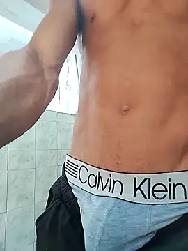 Snapshot of Brayanellatino chatting on 03/02/26, 03:41 Brayanellatino online show from 03/02/26, 03:41