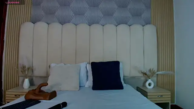 candyclair1 online show from 07/04/26, 06:47