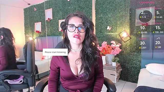 Snapshot of Linagh_ chatting on 10/02/25, 11:39 Linagh online show from 10/02/25, 11:39