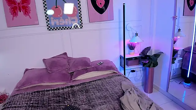 Zoe Lynch  online show from 02/03/26, 11:37