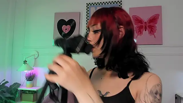 Zoe Lynch  online show from 03/16/26, 11:25