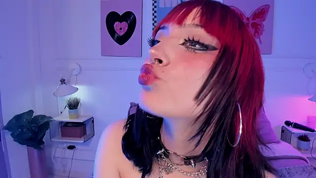 Zoe Lynch  online show from 05/08/26, 12:10