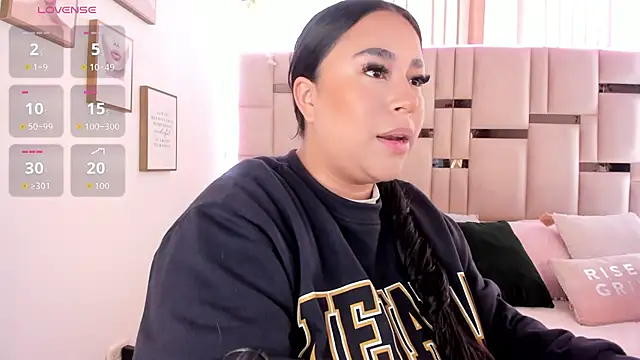 Zoey thompson online show from 11/26/25, 07:37