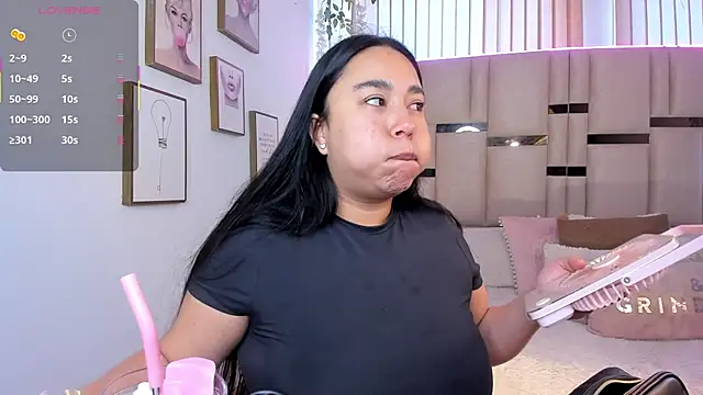 Zoey thompson online show from 02/06/26, 01:36