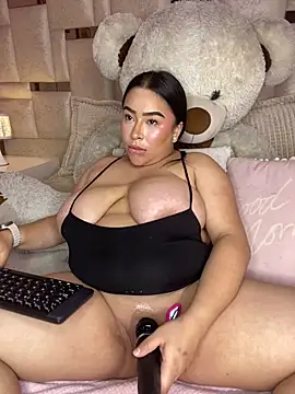 Zoey thompson online show from 04/21/26, 01:42