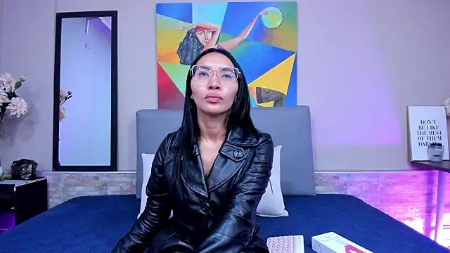 lucyy liiuu online show from 09/10/25, 01:00