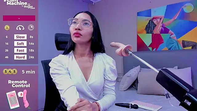 lucyy liiuu online show from 09/28/25, 02:33